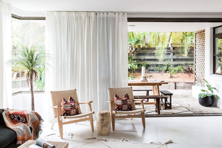 Newly renovated 3 bedroom Beach Bungalow