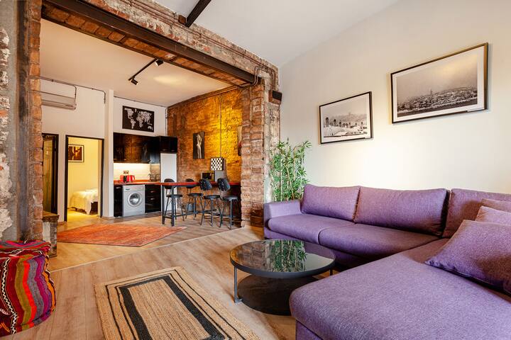 Newly Renovated 4BR/4BA Flat Terrace AC Galata