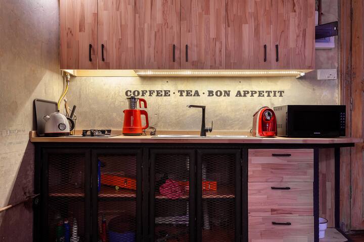 big group, Stunning view 7 BR/3BA terrace gallery image 3