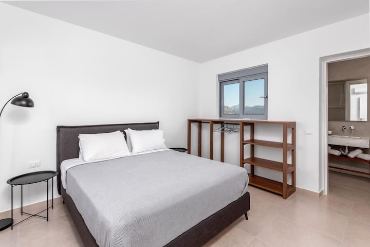 საძინებელი 4