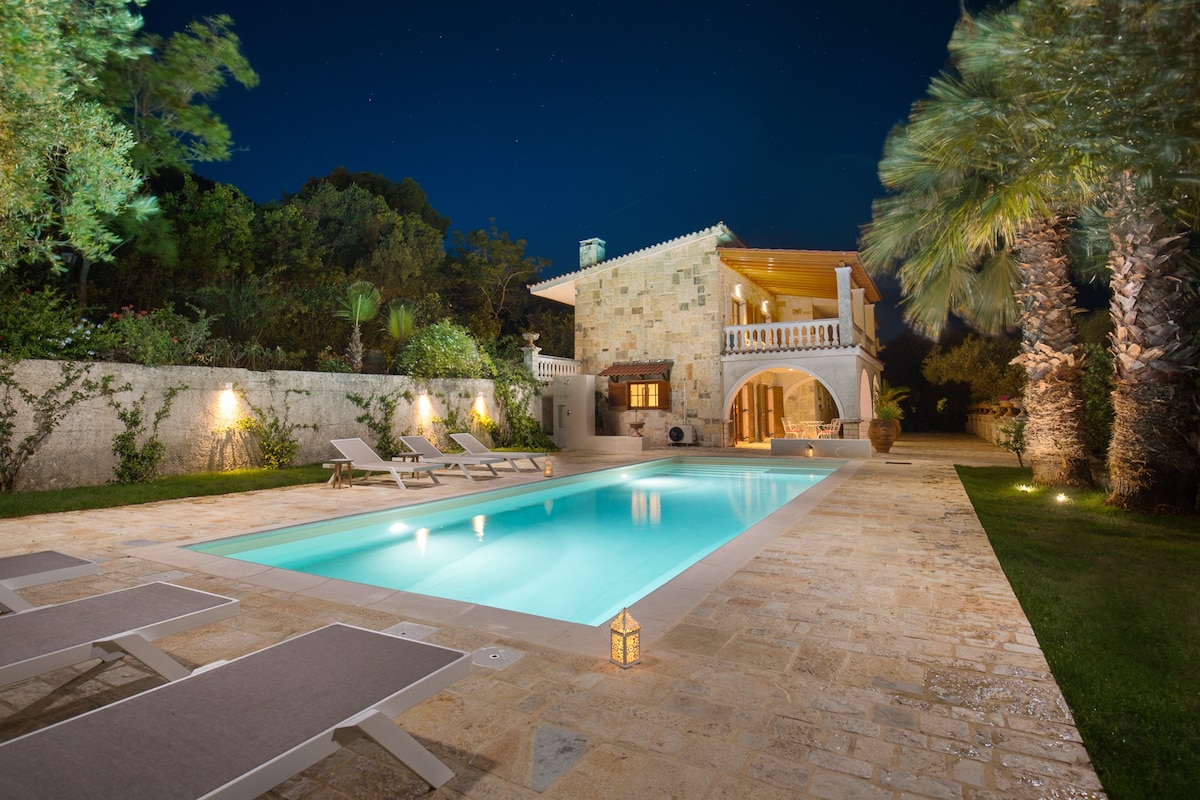 Corfu Luxury Villas & Vacation Rentals | Airbnb Luxe | Luxury Retreats