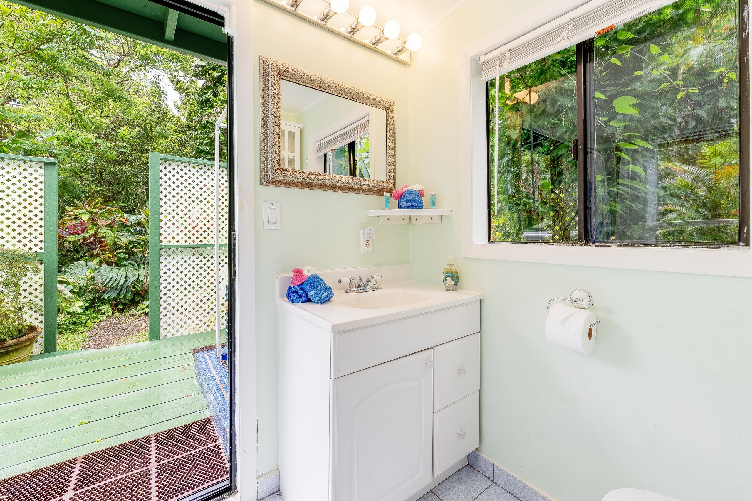 Home in Maui County · ★4.97 · 1 bedroom · 2 beds · 1 bath - Photo 28