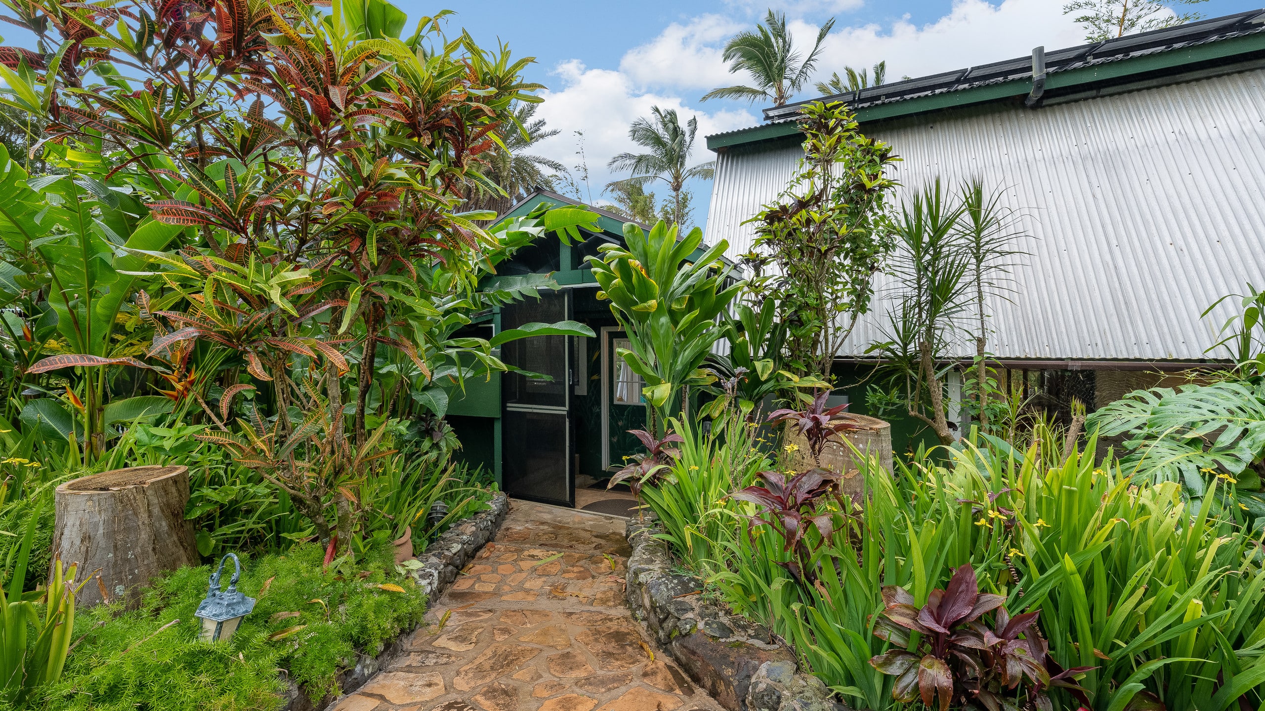Home in Maui County · ★4.97 · 1 bedroom · 2 beds · 1 bath - Photo 19