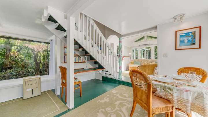 Lots of space to set up your computer ... or kick back on our comfy futon and read a book, looking out to jungle greens. 