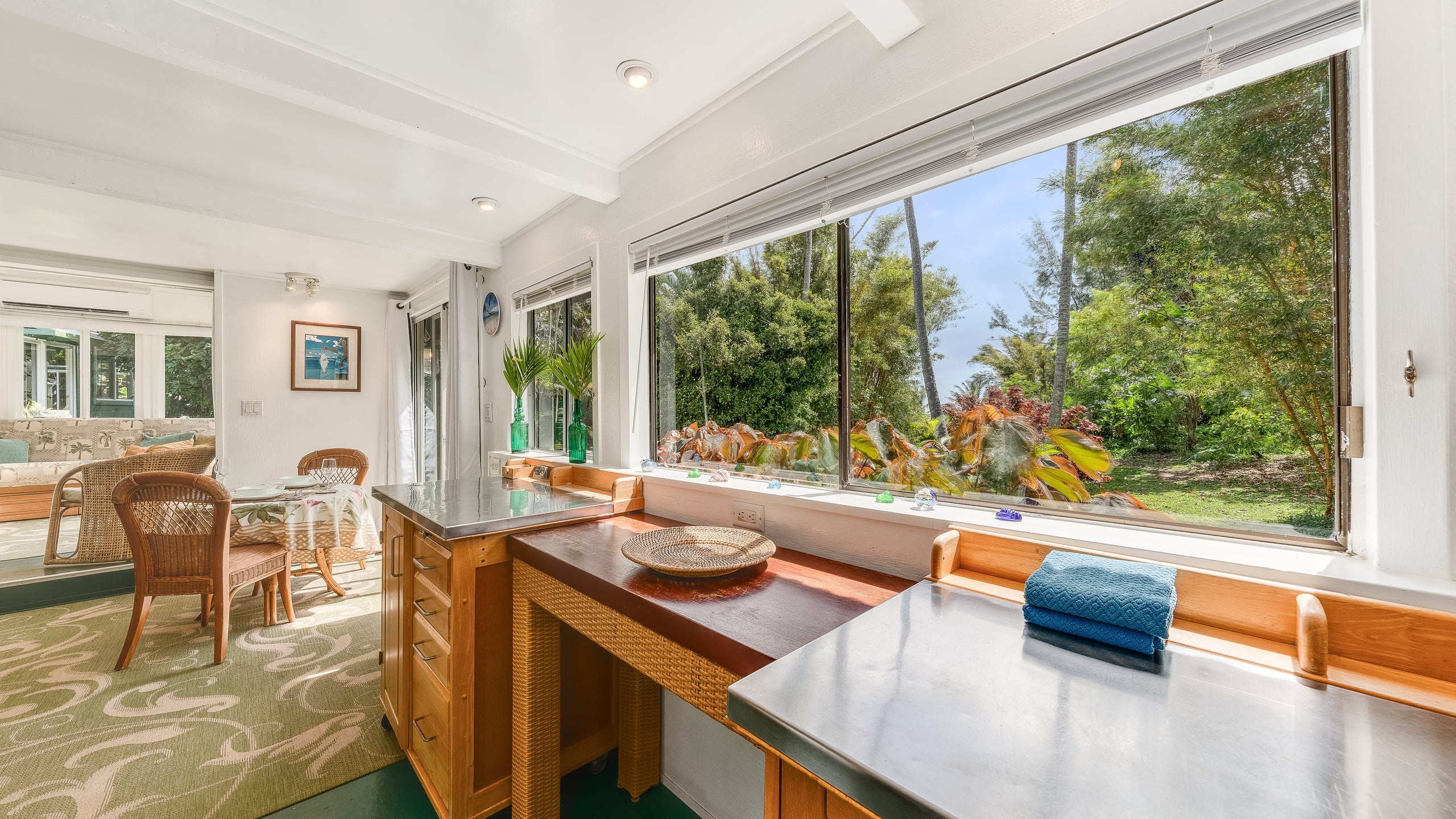 Home in Maui County · ★4.97 · 1 bedroom · 2 beds · 1 bath - Photo 8