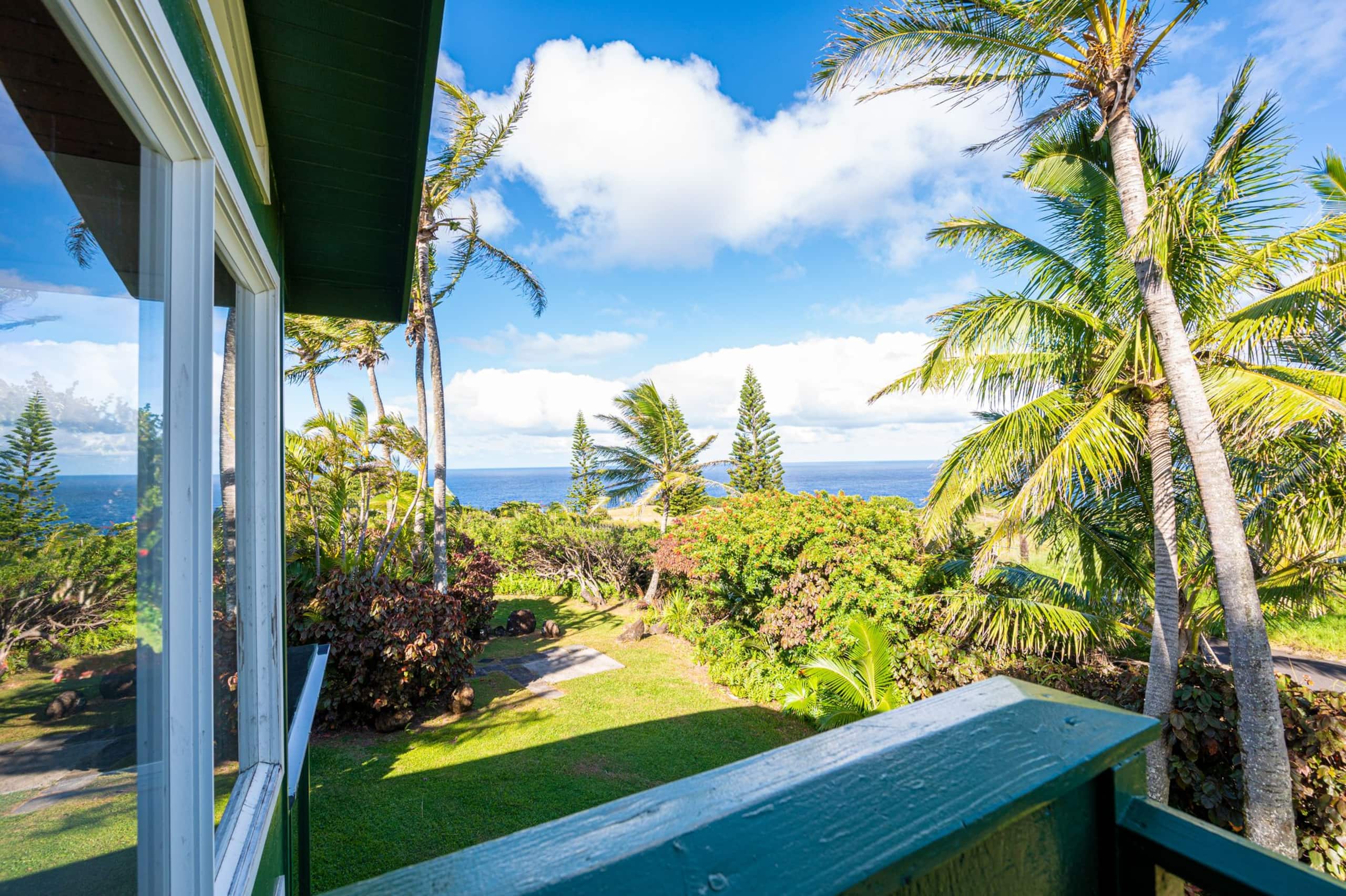 Cabin in Maui County · ★4.97 · 1 bedroom · 3 beds · 1.5 baths - Photo 19