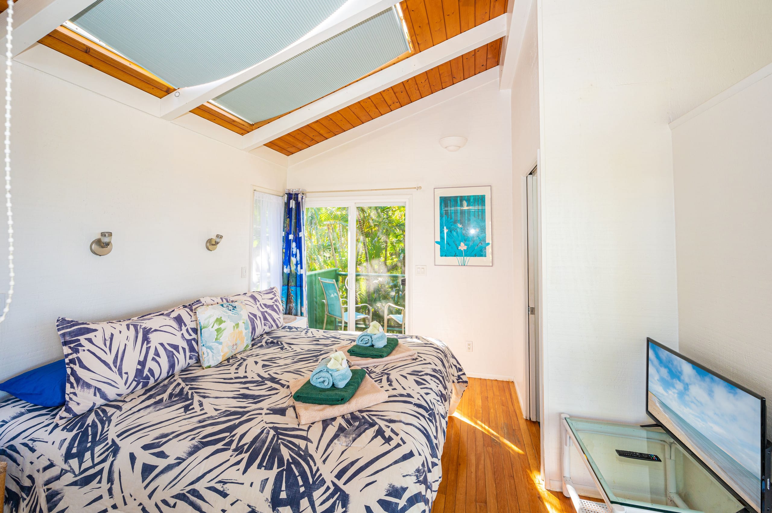 Cabin in Maui County · ★4.97 · 1 bedroom · 3 beds · 1.5 baths - Photo 18