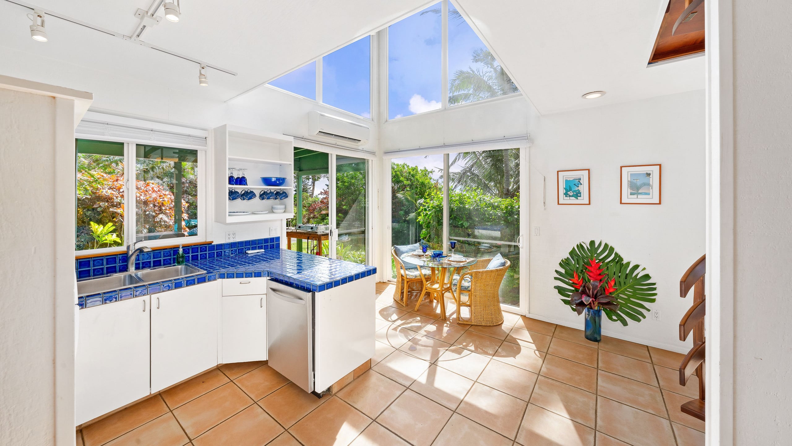 Cabin in Maui County · ★4.97 · 1 bedroom · 3 beds · 1.5 baths - Photo 24