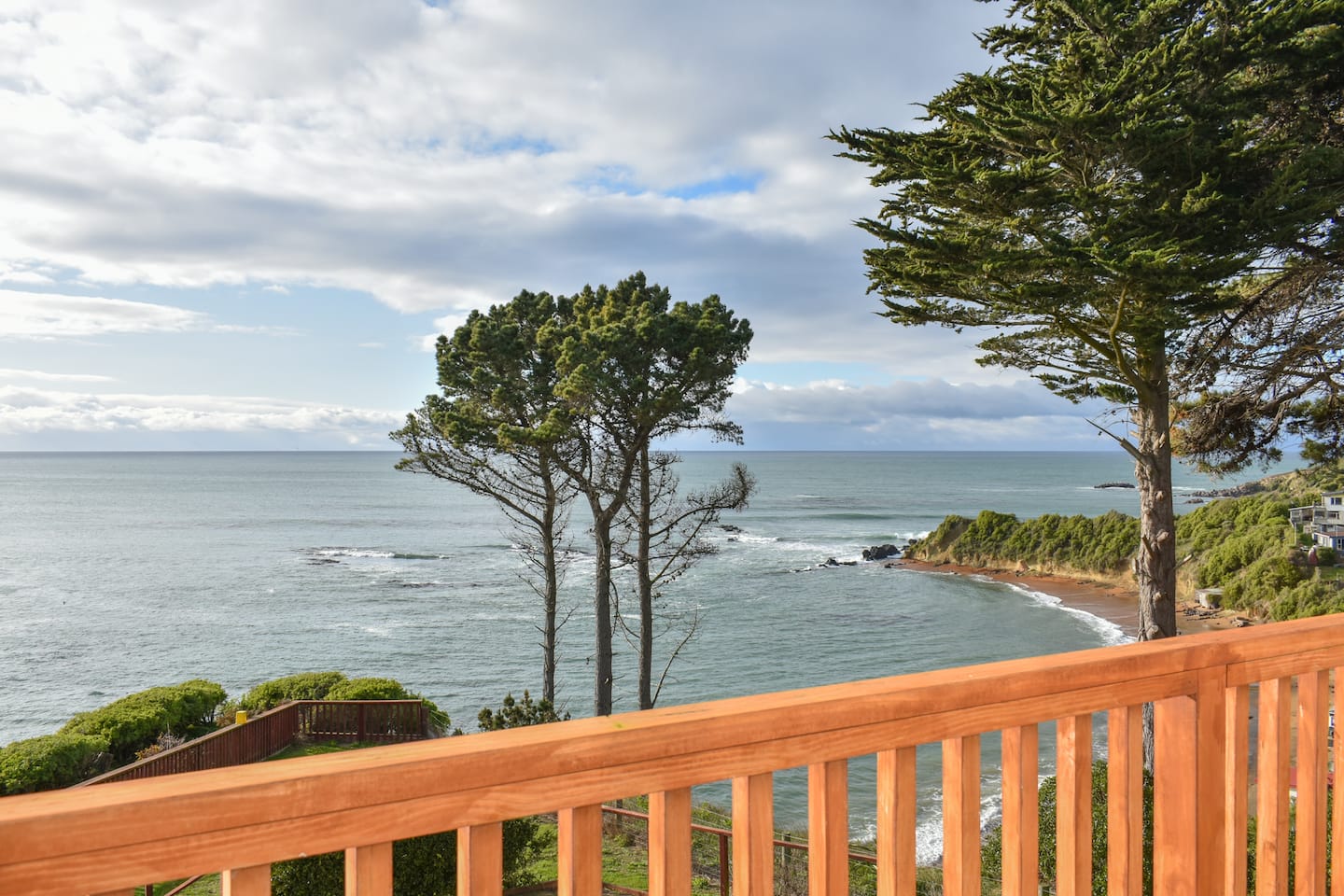 Cliffview - Ocean Front Retreat 1