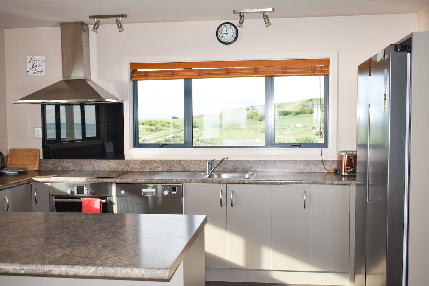 Cliffview - Ocean Front Retreat 5