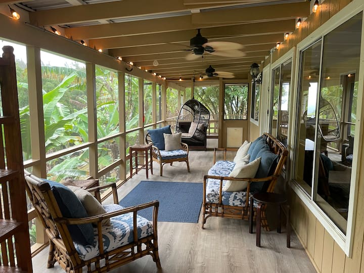 Private Banana Tree Cottage w/ Ocean Views
