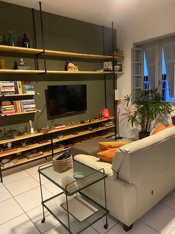 Apartamento charmoso no melhor do Leblon.