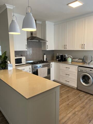 Cheerful 4-bedroomed home with a pool gallery image 4