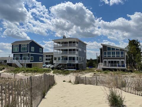 Piper's Paradise - Beachfront, View, Sauna, Arcade