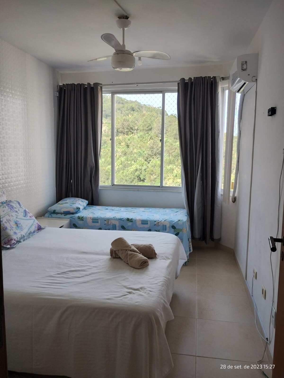 Спална соба 3 - брачен и единечен кревет
Со клима уред и тавански вентилатор