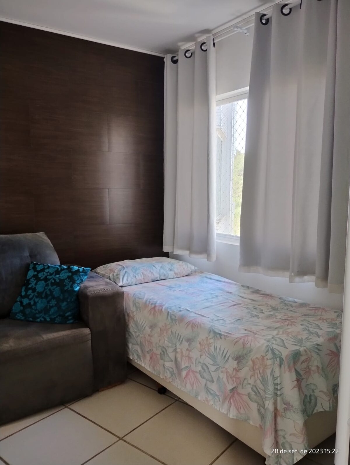 Спална соба 4 – кревет за едно лице и кауч на спуштање
Тавански вентилатор