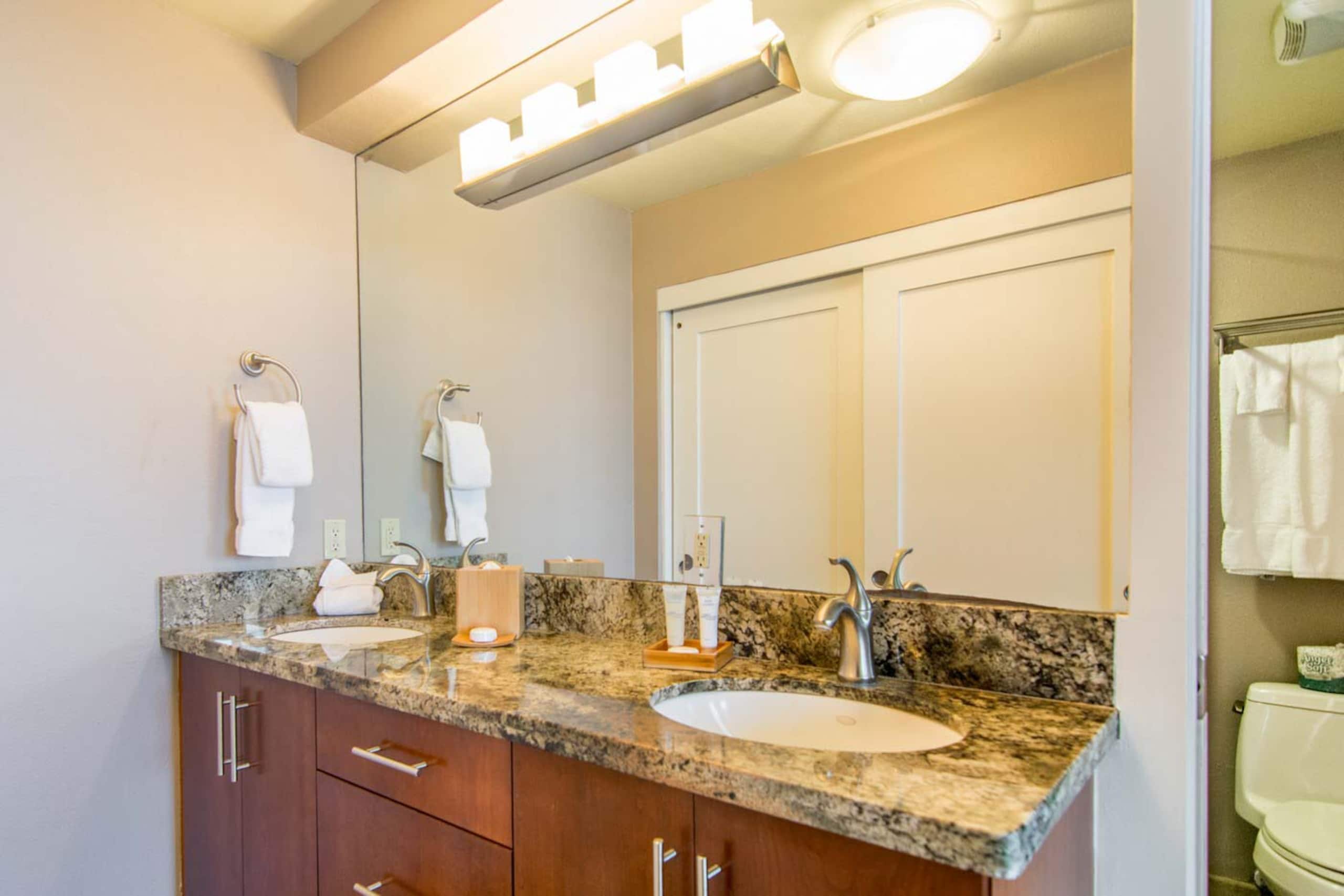 Royal Kahana Maui Unit 1110 Oceanfront 2BD/2BA - Image 11