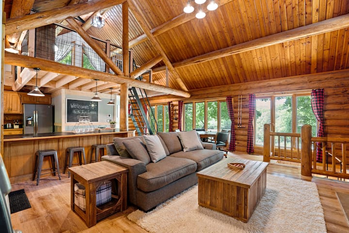 Okauchee Lakefront Cabin Escape - Mud Lake, Oconomowoc