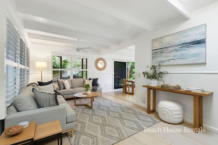 Elegant Beach Escape, Miller in Blairgowrie