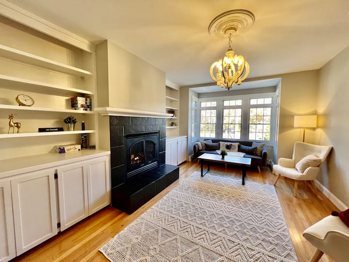 Freeport Escape Downtown, Firepit, 3 Kings w/ AC Houses for Rent in