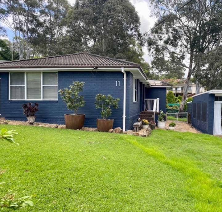 Tidy home on Bombora, Mollymook Beach Houses for Rent in Mollymook