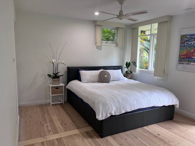 Avalon Beach 4 bedroom beach house gallery image 2