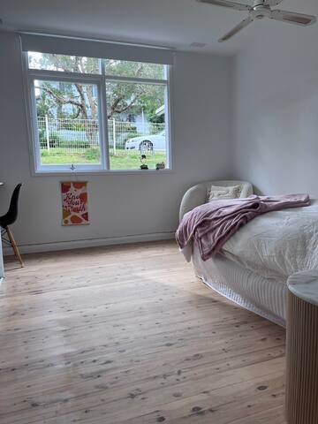 Avalon Beach 4 bedroom beach house gallery image 3