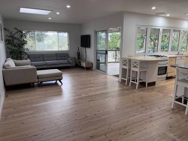 Avalon Beach 4 bedroom beach house