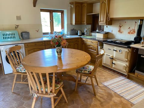 The Swallows :A cosy cottage in the countryside.