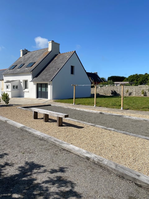 Completely renovated house with 5 bedrooms, 200 m from the sea