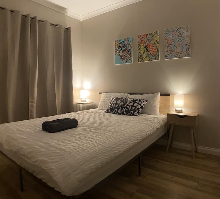 Chumba cha kulala 2 1 kitanda cha malkia