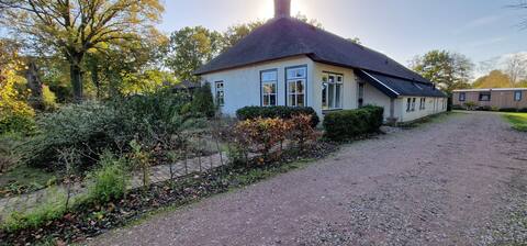 The Farmhouse: Calming & grand for 15