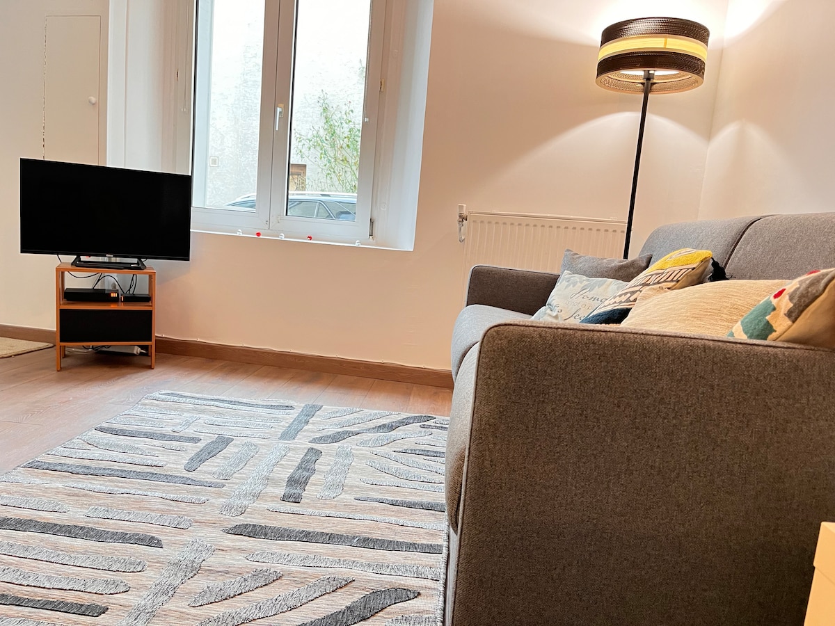 Top performing Airbnb: Duplex Palaiseau Center - Access Orly Saclay Paris in Palaiseau