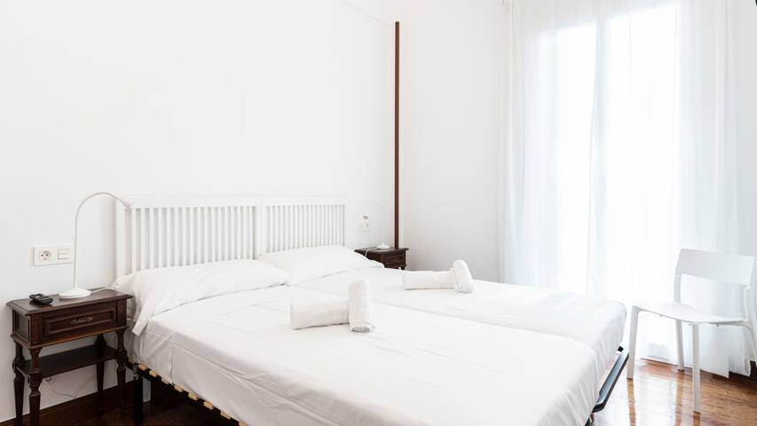 Concha Beach V 3Bedroom WiFi gallery image 4