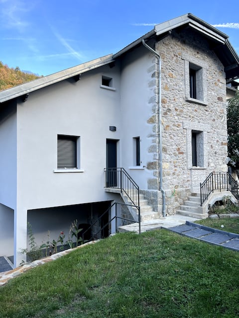 House with garden and parking, Ax-les-Bains center
