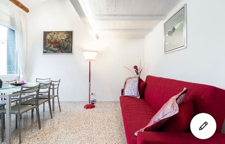 Casa di design tranquilla e confortevole in centro