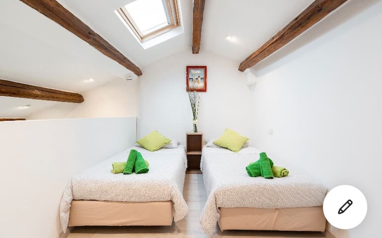 Casa di design tranquilla e confortevole in centro gallery image 2