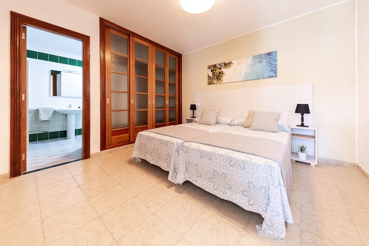 جناح في الطابق الأرضي 