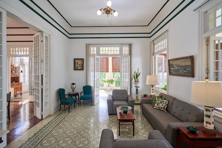 Family Room For Rent In El Vedado, Havana - Havana