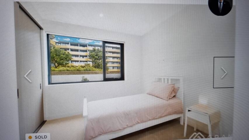 Brand new townhouse near east garden shopping mall gallery image 2