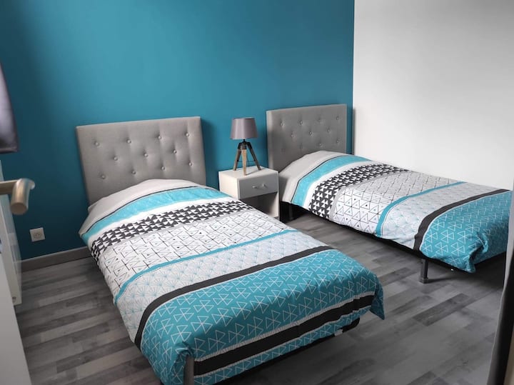 chambre 2 - 2 lits simples + dressing