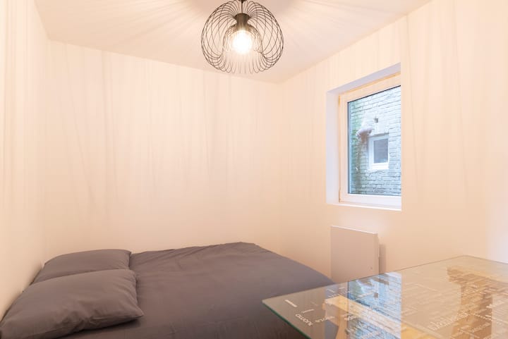 საძინებელი 1