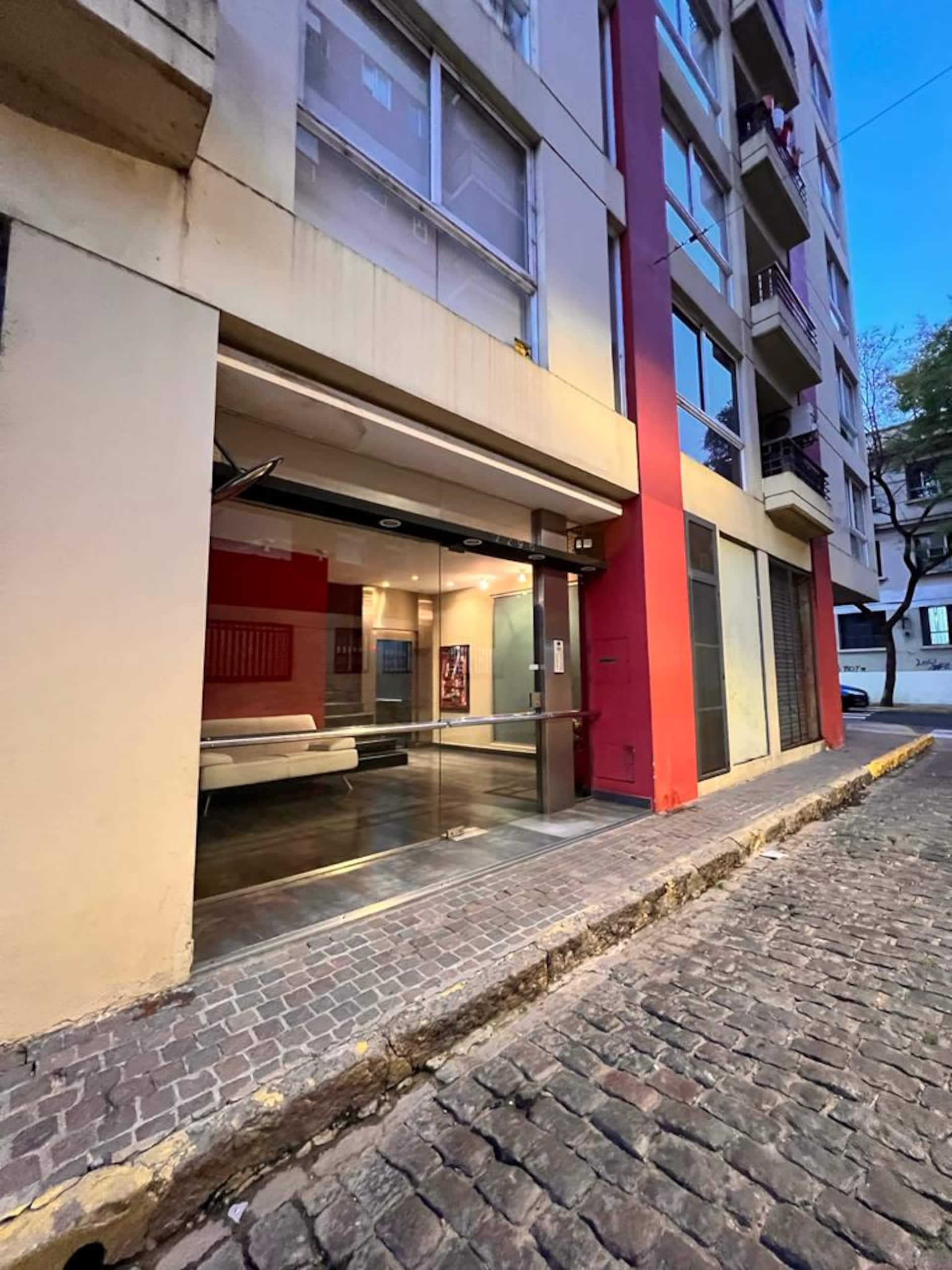 Furnished studio apartment in Recoleta