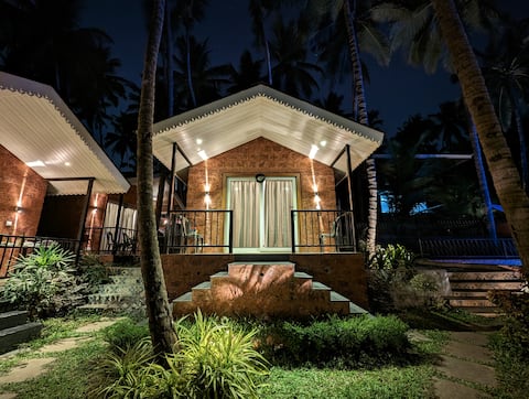 AC Cottage With Swimming Pool