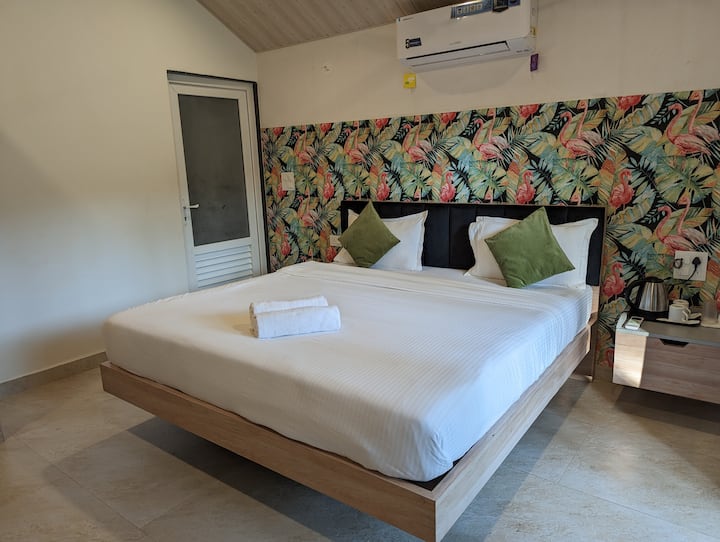 Ac Cottage With Swimming Pool - Goa