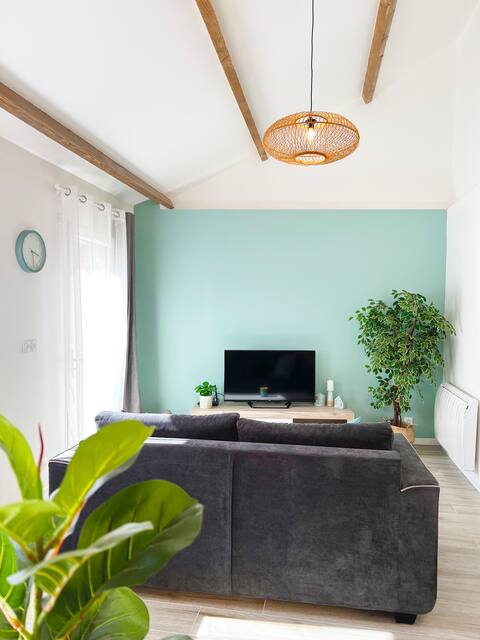 Charming quiet house/Private garden