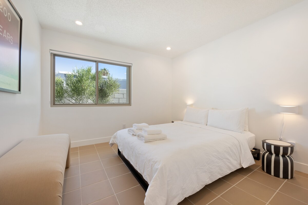 Chambre #2 (lit queen)