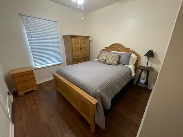 Წინა საძინებელი (Queen).