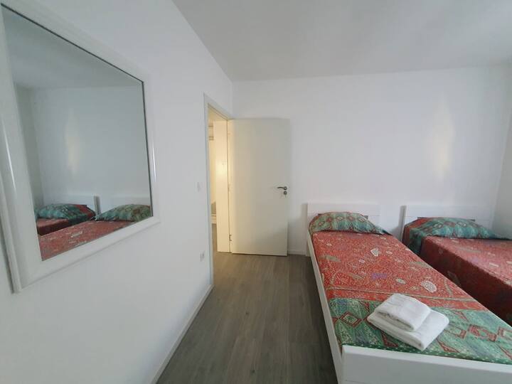 ห้อง 2: เตียงเดี่ยว 2 เตียง 