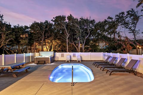 Riki Tiki Beachside Oasis| Heatable Pool+OBX Vibes